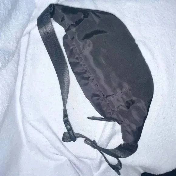 Fanny Pack - Picture 3 of 4